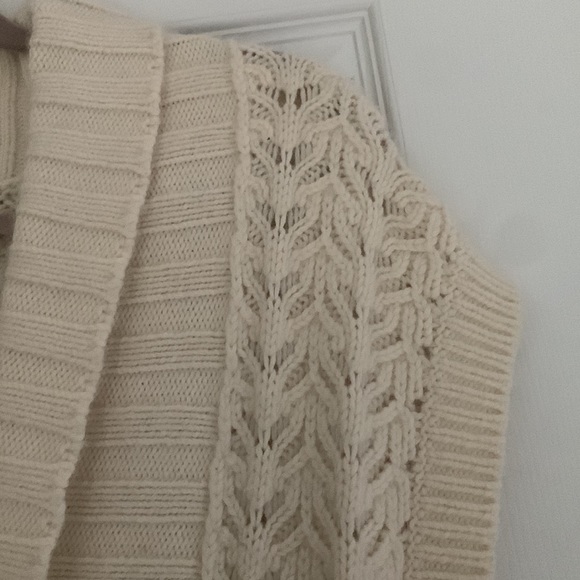 Sweater - Picture 5 of 8